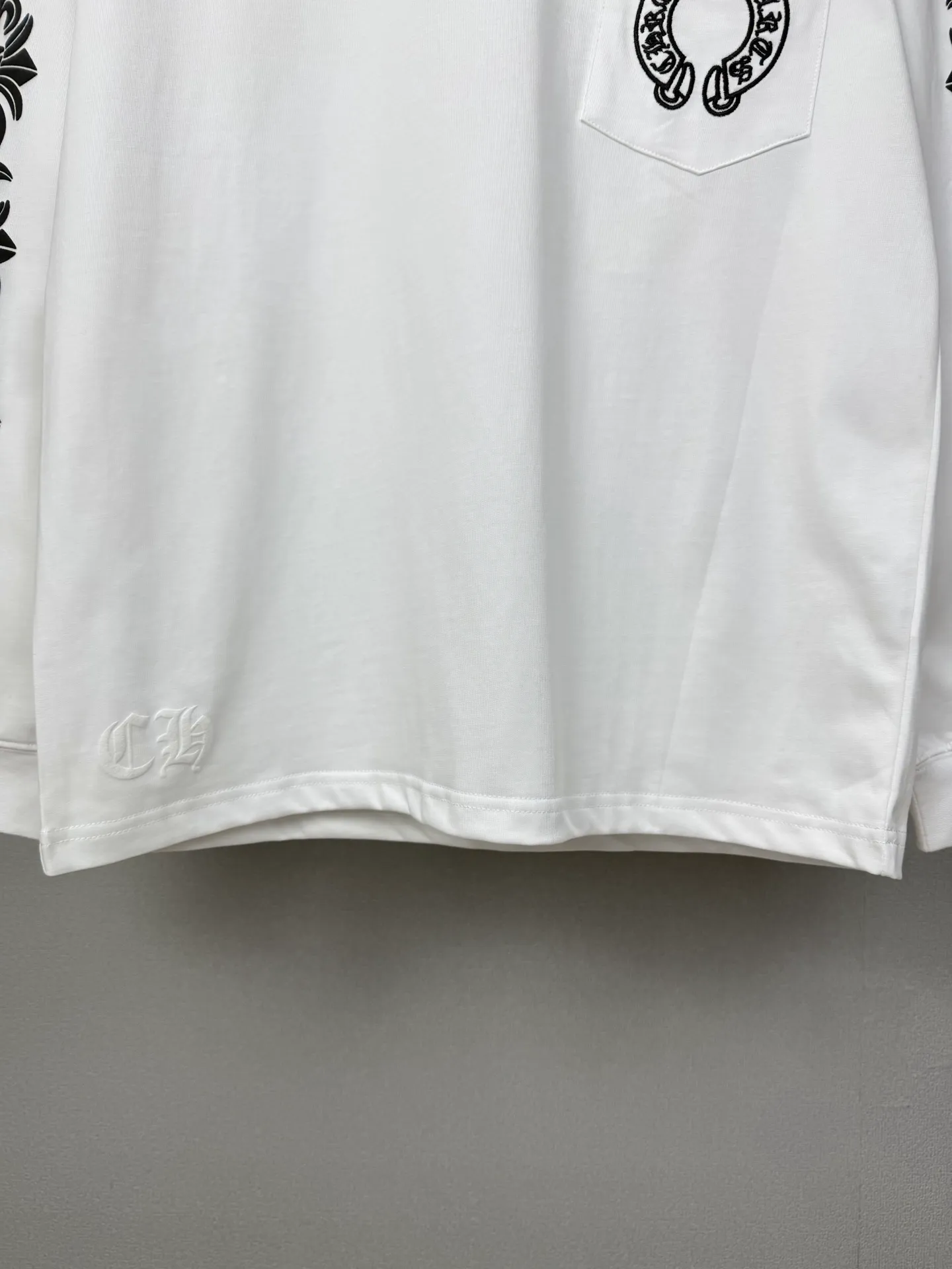 2026New Arrival 🧼 T Same Style Quality😘😘 100% Versatile T 👍 ：Black、White Size：S-XL